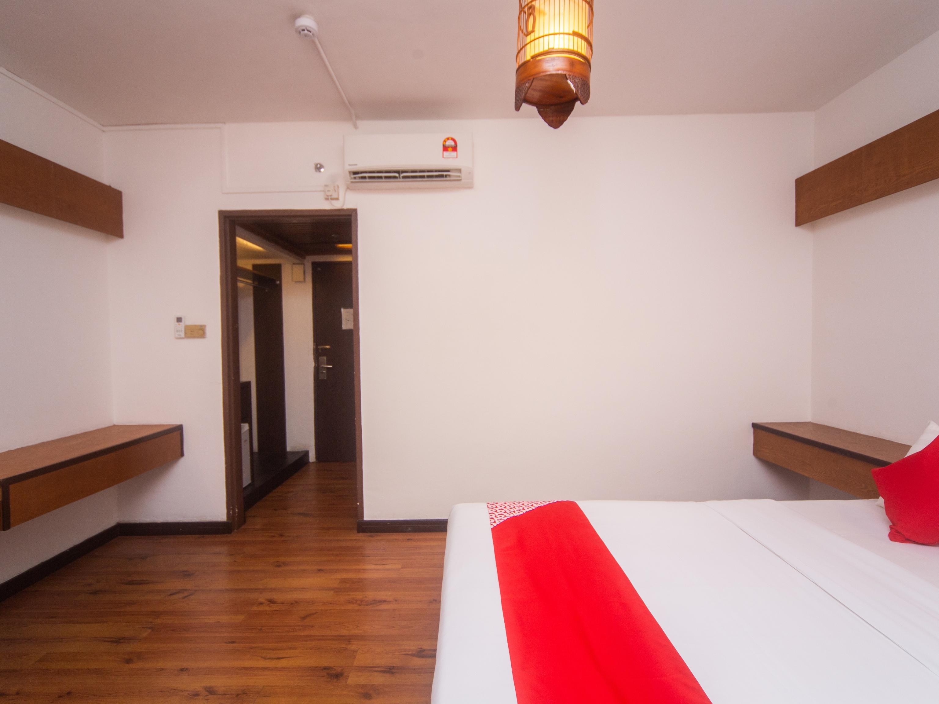 Super Oyo 1026 Hotel Lutana Сандакан Екстер'єр фото